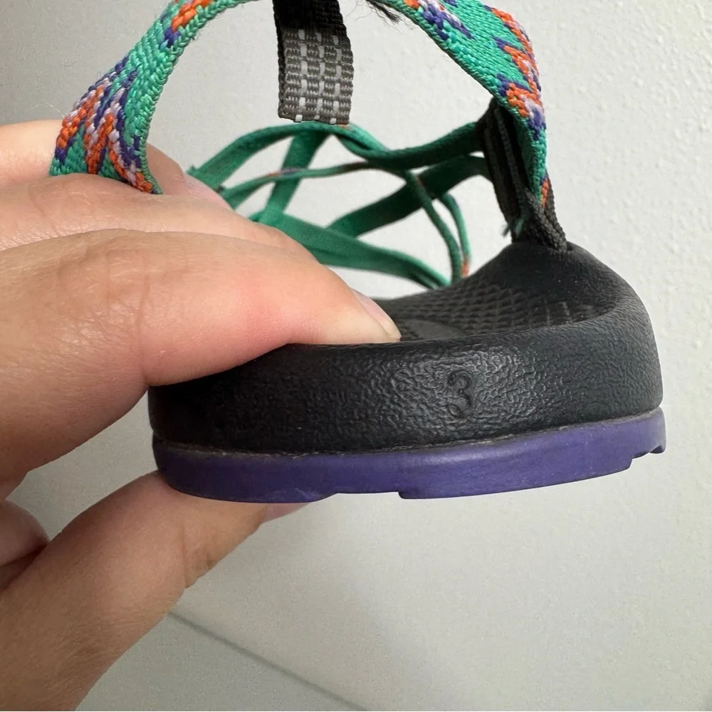 Chaco Strappy Sandals Youth‎ Size 3